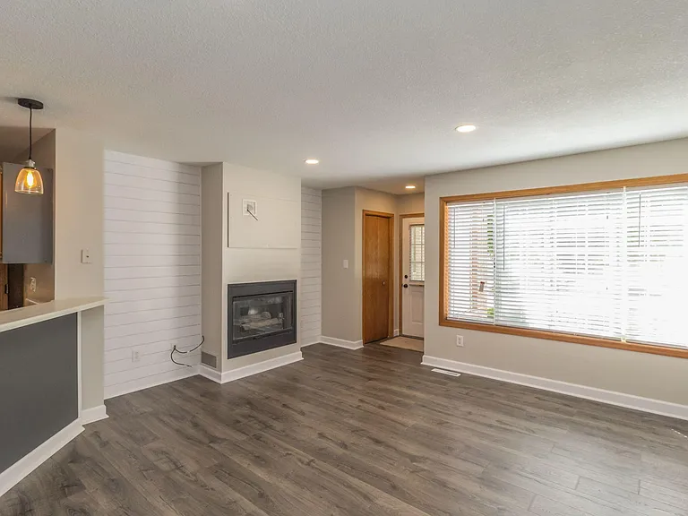 Love the shiplap!