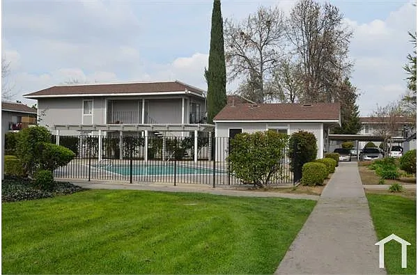 Building Photo - 4920 N Backer Ave