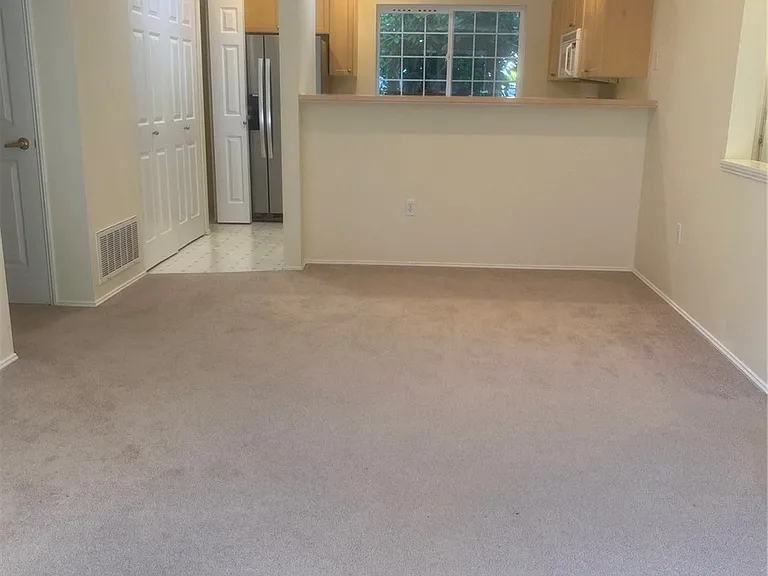 25235 SE Klahanie Blvd #J102 — Photo 3