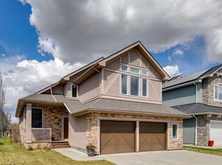 34 S Ranchers Grn, Okotoks, AB T1S 0G6