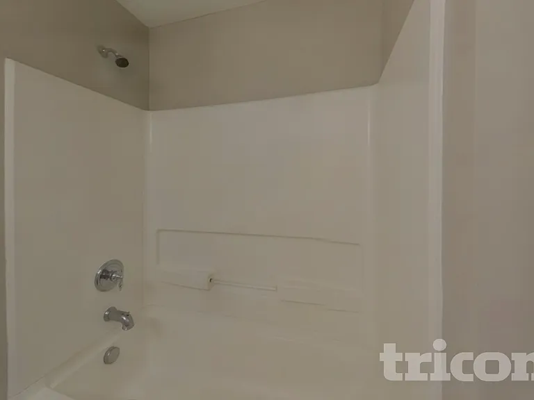 76 Springway Dr — Photo 9