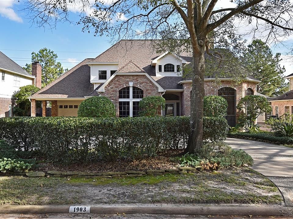 1st image of 1903 Mission Springs Dr