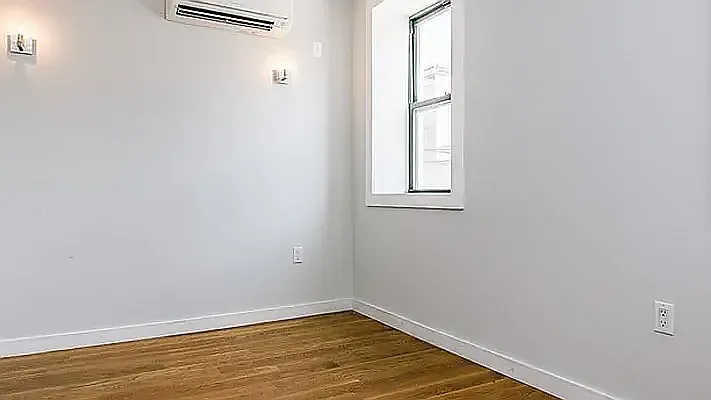96 Dupont St #1G — Photo 4