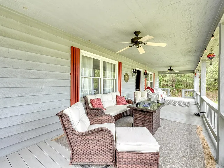1085 Jones Creek Rd — Photo 39