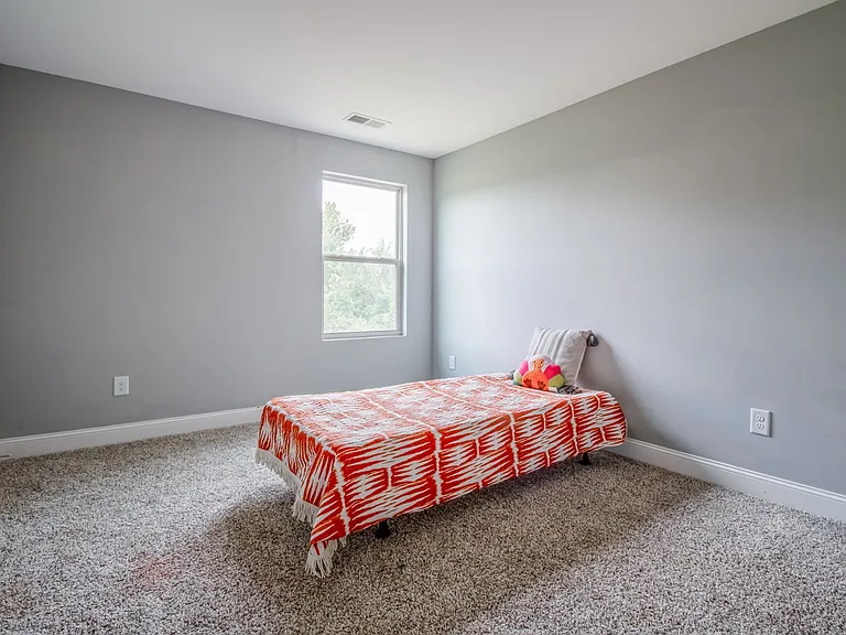 628 Bella Ct — Photo 35