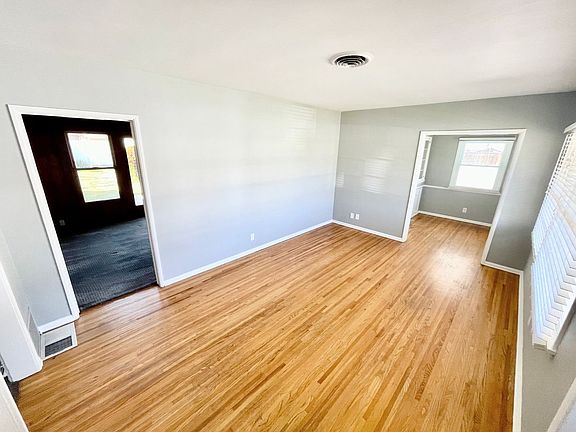 3rd image of 5513 N Willow Crest Ave