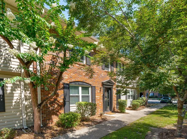 415 Parkdale Dr APT 8E, Charleston, SC 29414