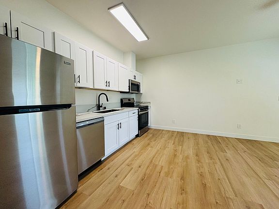 4th image of 1235-39 Lincoln Ave #1