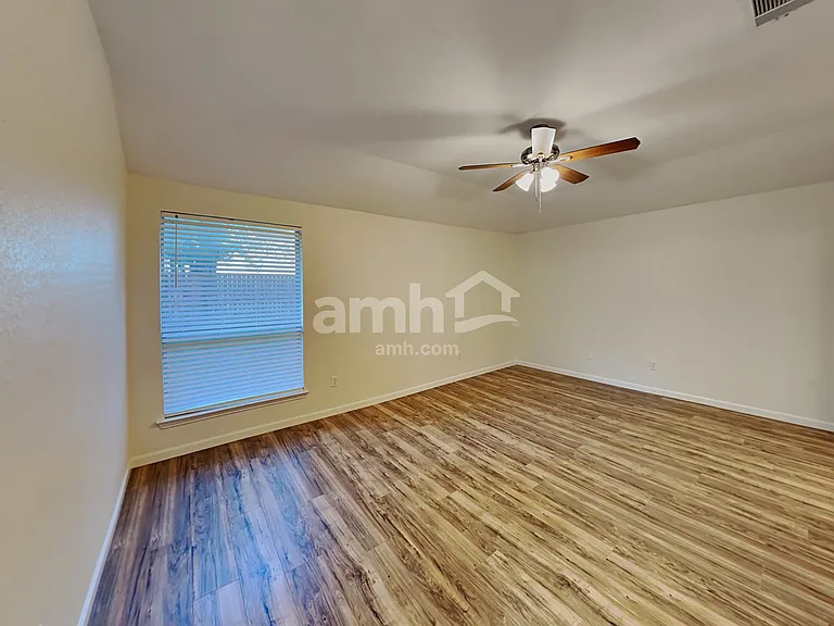 3453 Newgate St — Photo 8