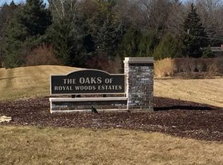3412 Royal Woods Dr, Crystal Lake, IL 60014