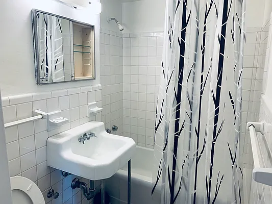 Sold by R New York | media 21