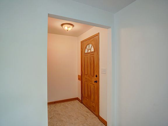 2nd image of 101 W McKinley St