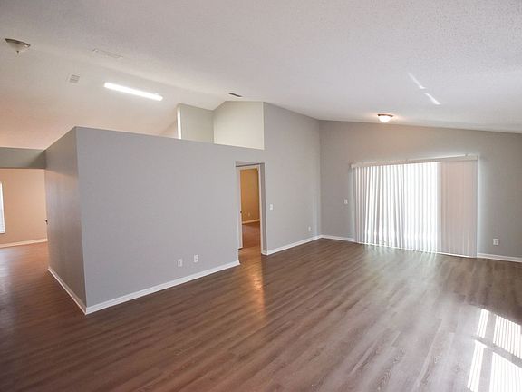 2nd image of 4441 King Edward Dr