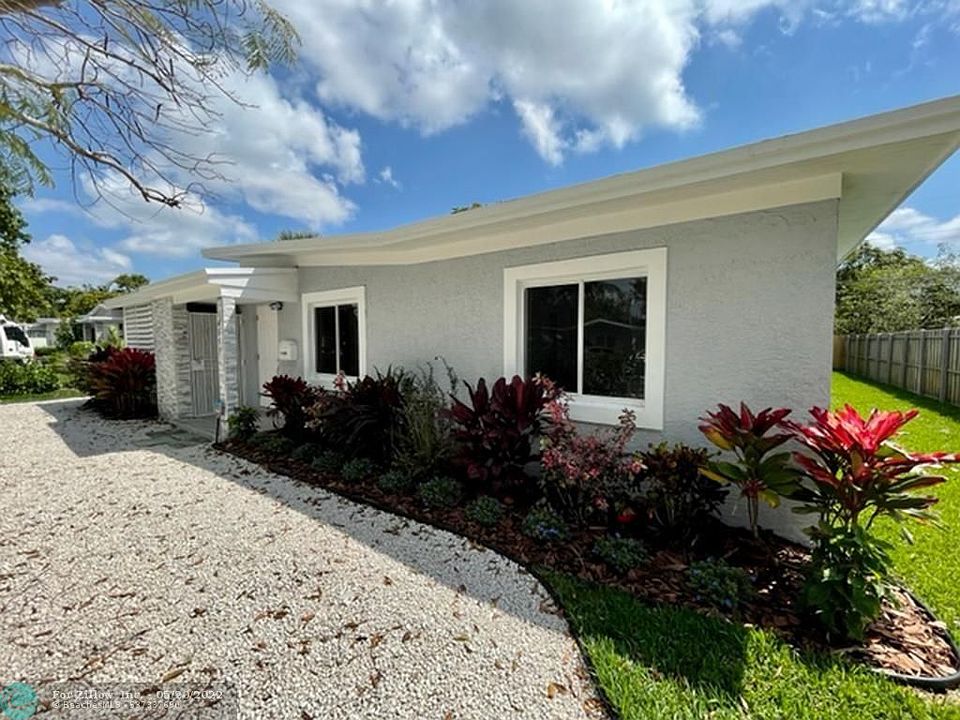 14055 NW 5th Pl, North Miami, FL 33168 | Zillow