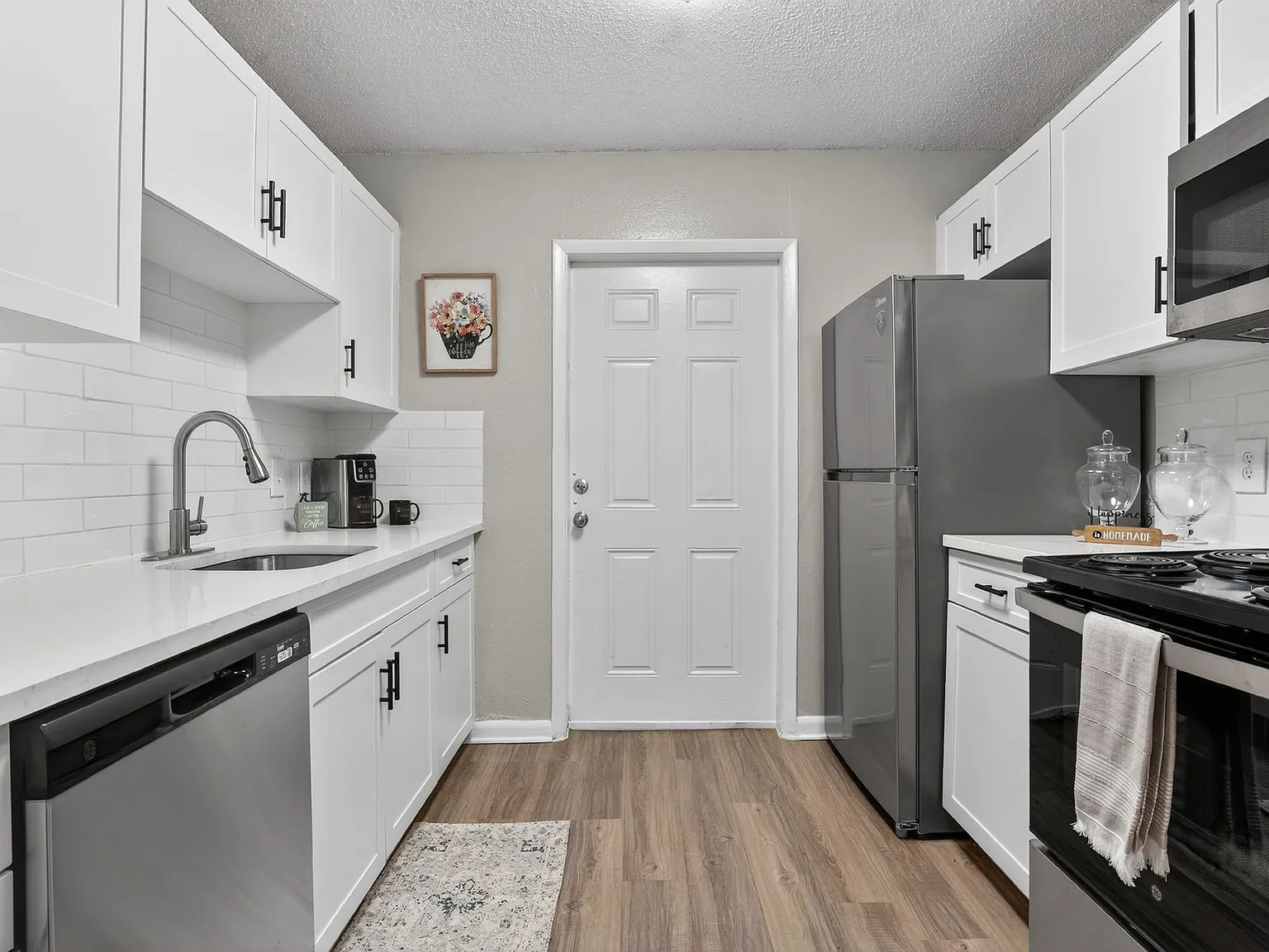 Oakwood Townhomes — Photo 4