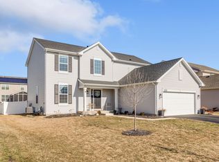 230 Whitney Dr, Elburn, IL 60119