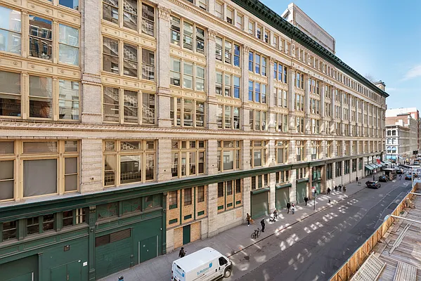 Rented by Compass | media 12