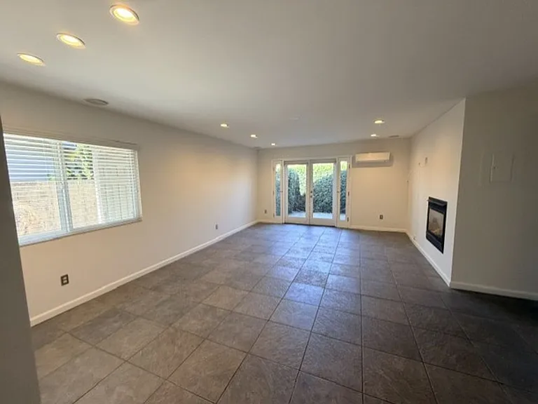 3785 Pershing Ave — Photo 11