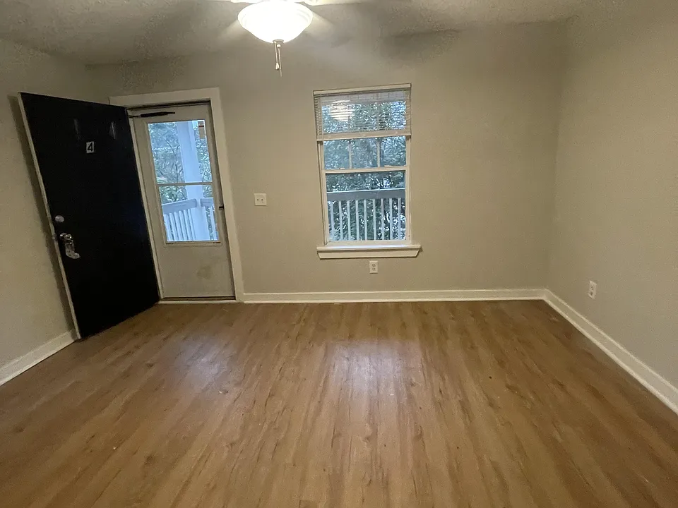 1901 Success St