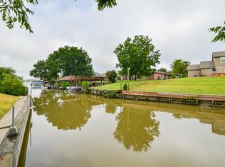 13220 Bunker Hill Dr, Willis, TX 77318