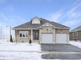 130 Stephenson Way, Minto, ON N0G 2P0