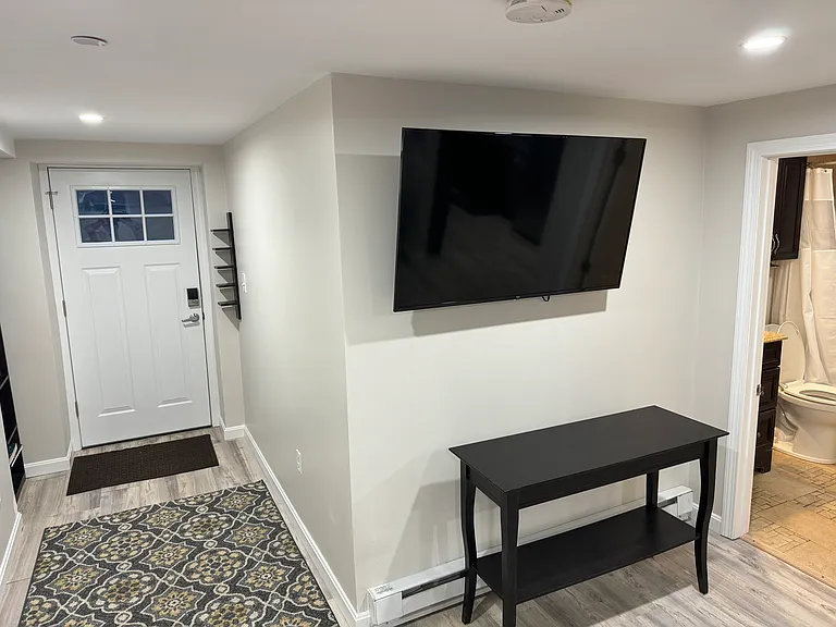 171 Foster St #B — Photo 10