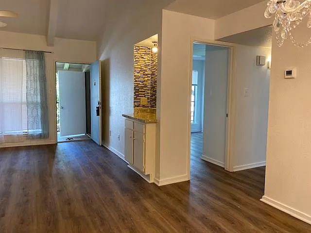 1100 Augusta Dr #46 — Photo 2
