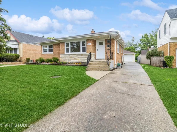 2253 S 8th Ave, North Riverside, IL 60546