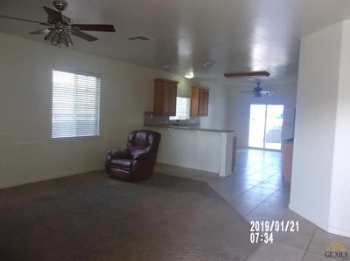 806 Pierce St — Photo 3