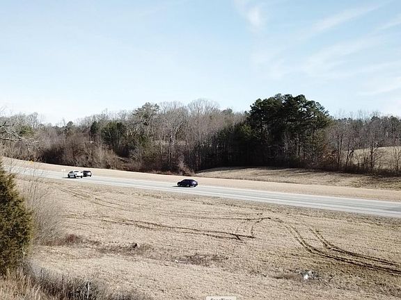3rd image of Holt Spur Dr
