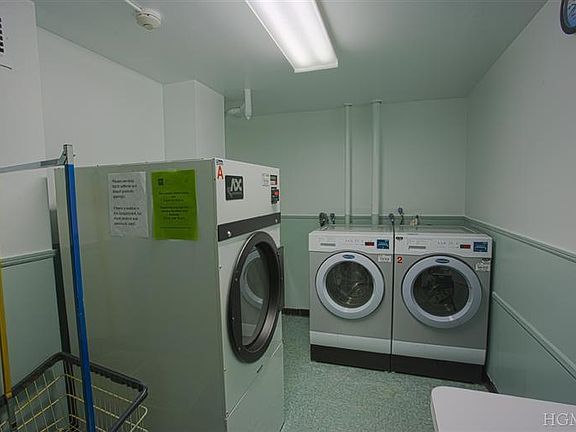 5th image of 200 Diplomat Dr APT 5B