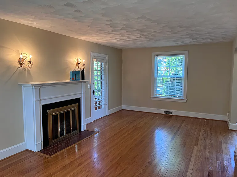 429 N Jackson St — Photo 18