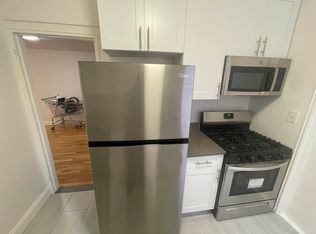 32-63 33rd St #2, Astoria, NY 11106