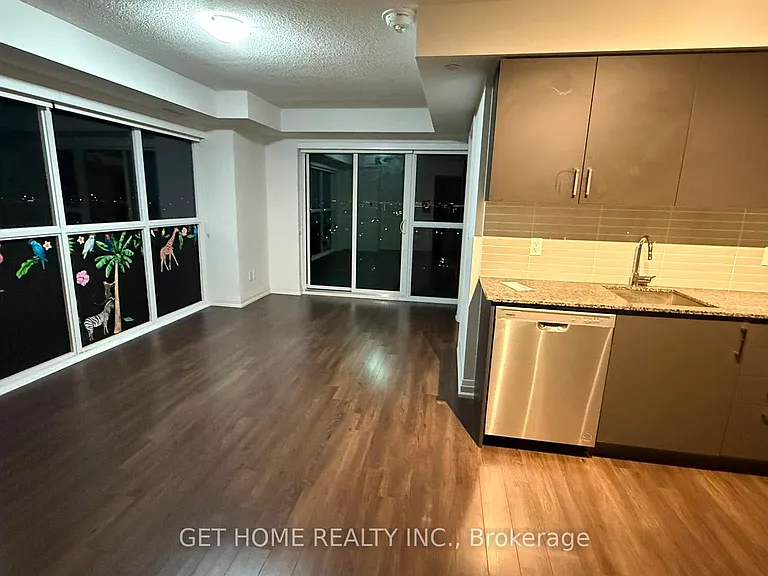 20 Meadowglen Pl #2401 — Photo 15