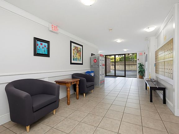 4th image of 32110 Tims Ave #405