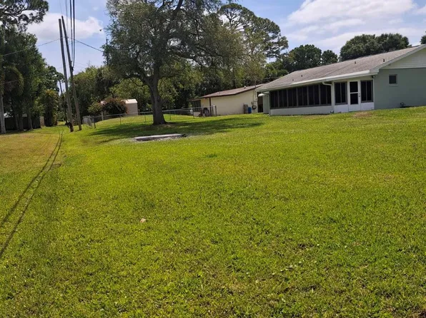 7904 Lockwood Drive, Fort Pierce, FL 34951