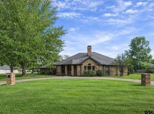 1178 E Oval Dr, Athens, TX