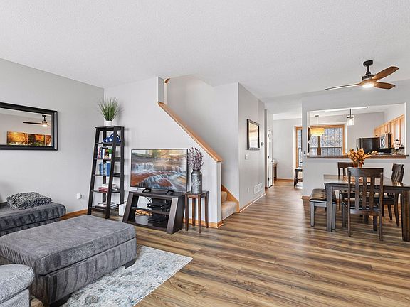 4th image of 1776 Riverside Dr