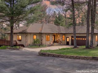 9160 Mill Pond Trl, Whitehall, MI 49461
