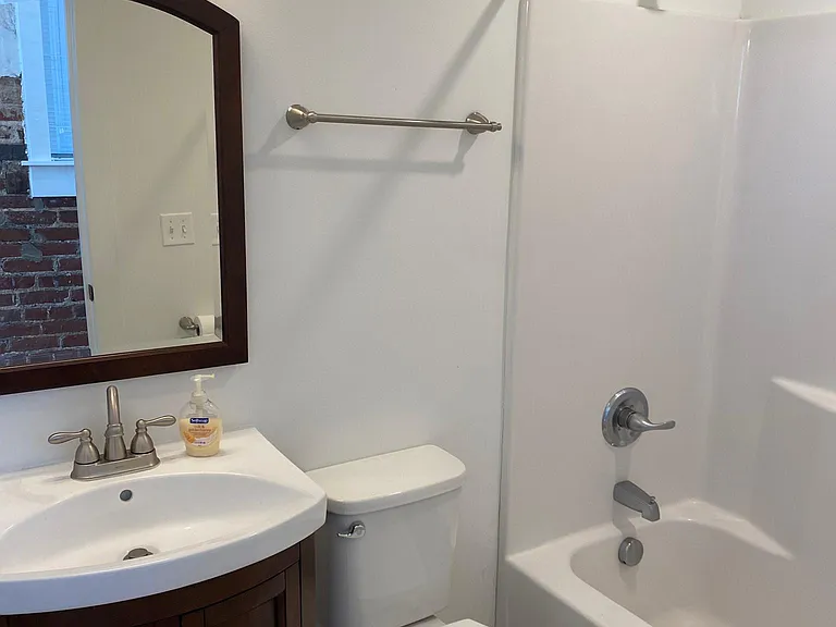 1100 Church St — Photo 36