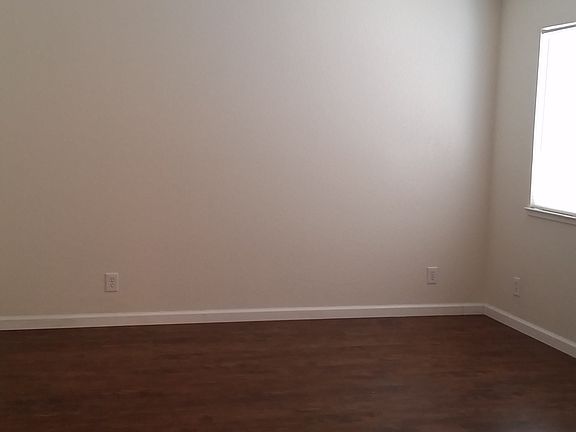 4th image of 620 E Hawkeye Ave APT 4
