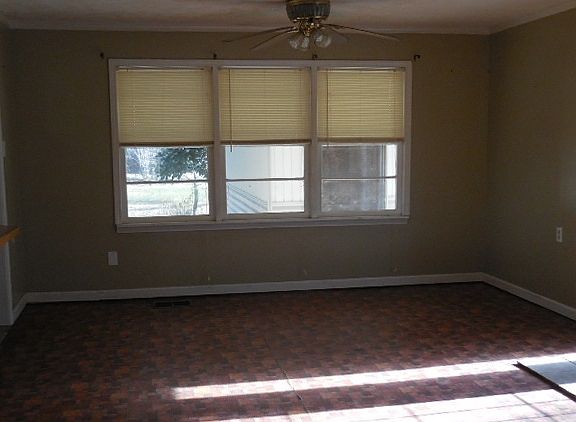 3rd image of 11621 Old Hwy 80 W