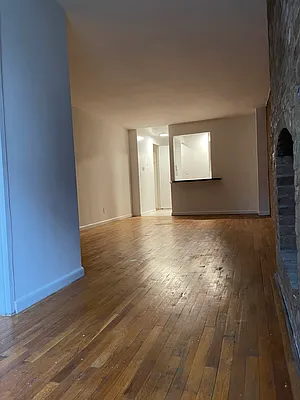 Rented by Eric Goodman Realty Corp | media 10