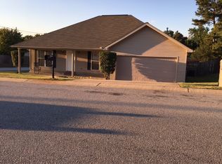 12311 S Pointe Dr, Moundville, AL 35474