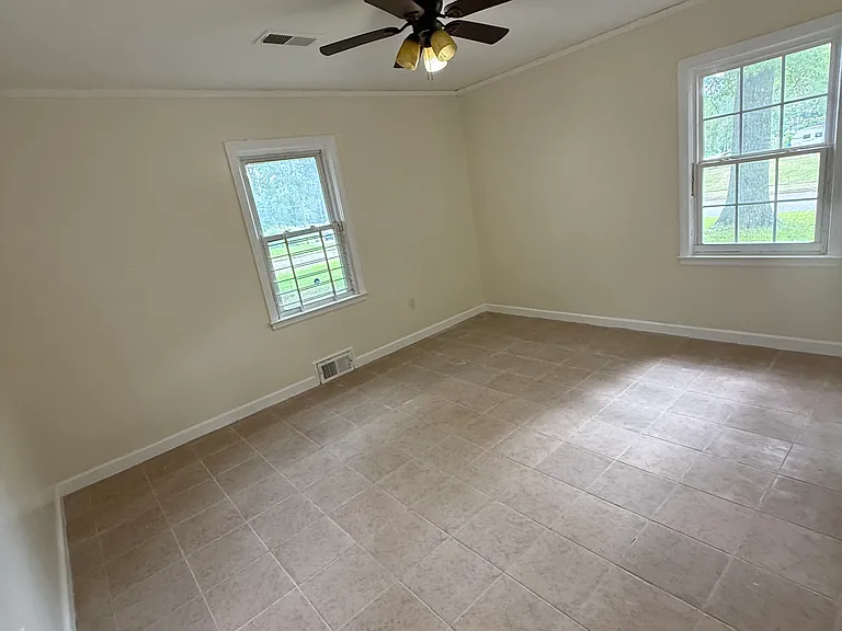 1838 Woodburn Dr — Photo 20