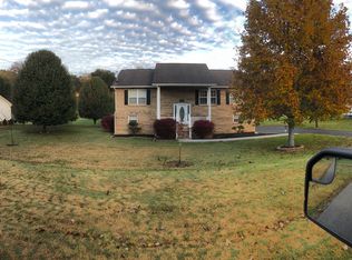 518 Academy Dr, Seymour, TN 37865