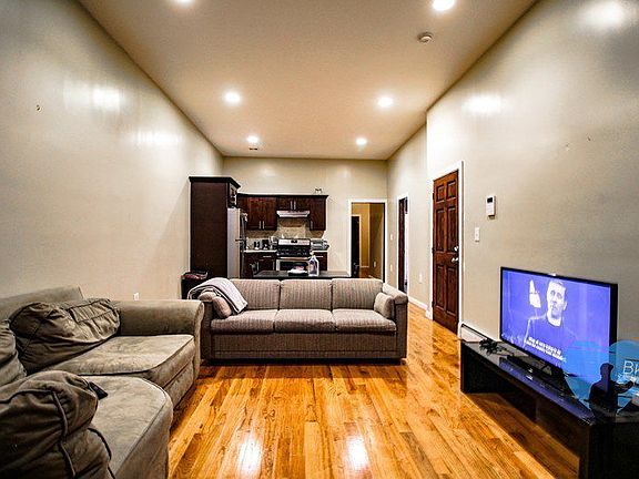 4th image of 1136 Bushwick Ave APT 1B