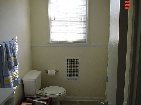 2nd Bathroom