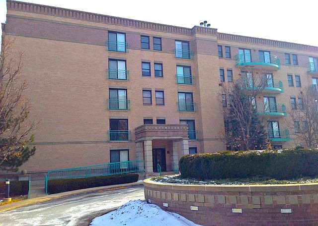 1st image of 4747 W Howard St #504