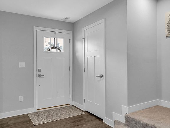 4th image of 20 Eagle Field Ln